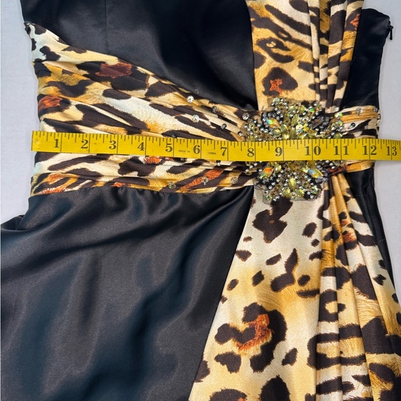 Cinderella Elegant Black and Leopard Print Gown SIZE - Picture 13 of 14